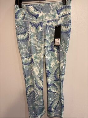 Bebe Sport Blue and Green Print  Capri Leggings Size L NWT